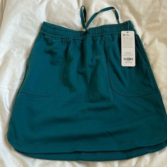 CRZ YOGA Cotton Sweat 17'' Jersey Skirt with Pockets, Green Jade, XS, NWT - Picture 2 of 10